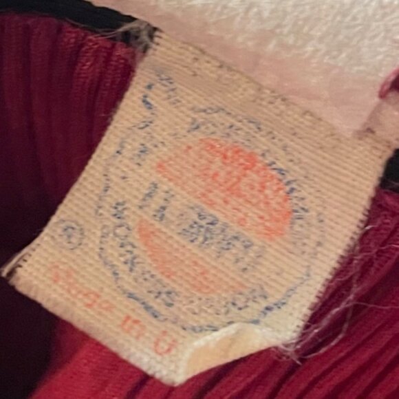 70s Vintage Burgundy Red Long Sleeve Cross Bust Pleated Maxi Dress Size LG - Picture 7 of 7